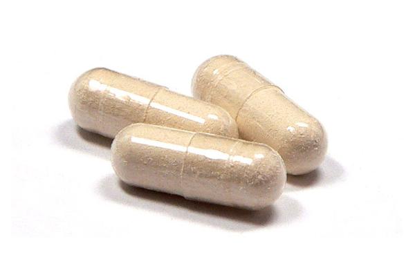 Astragalus root capsules